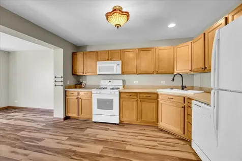 1825 Waverly Way Montgomery IL 60538
