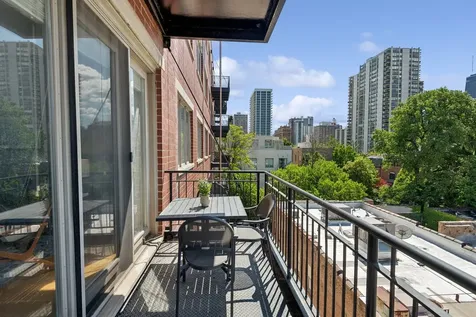 1429 North Wells Street Chicago IL 60610