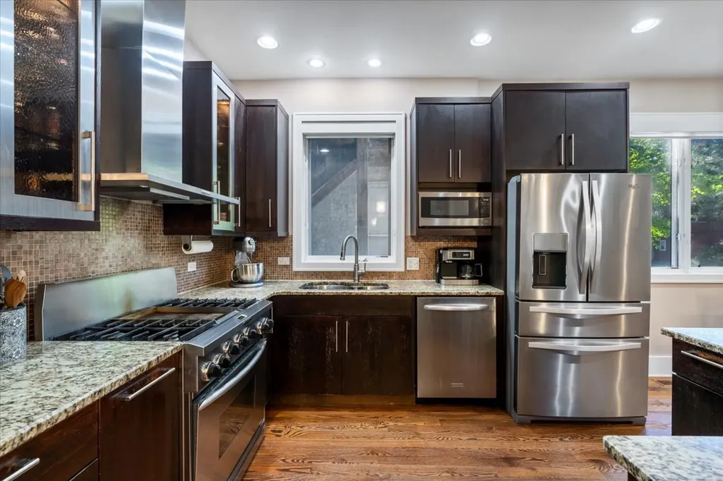 2455 West Walton Street Chicago IL 60622