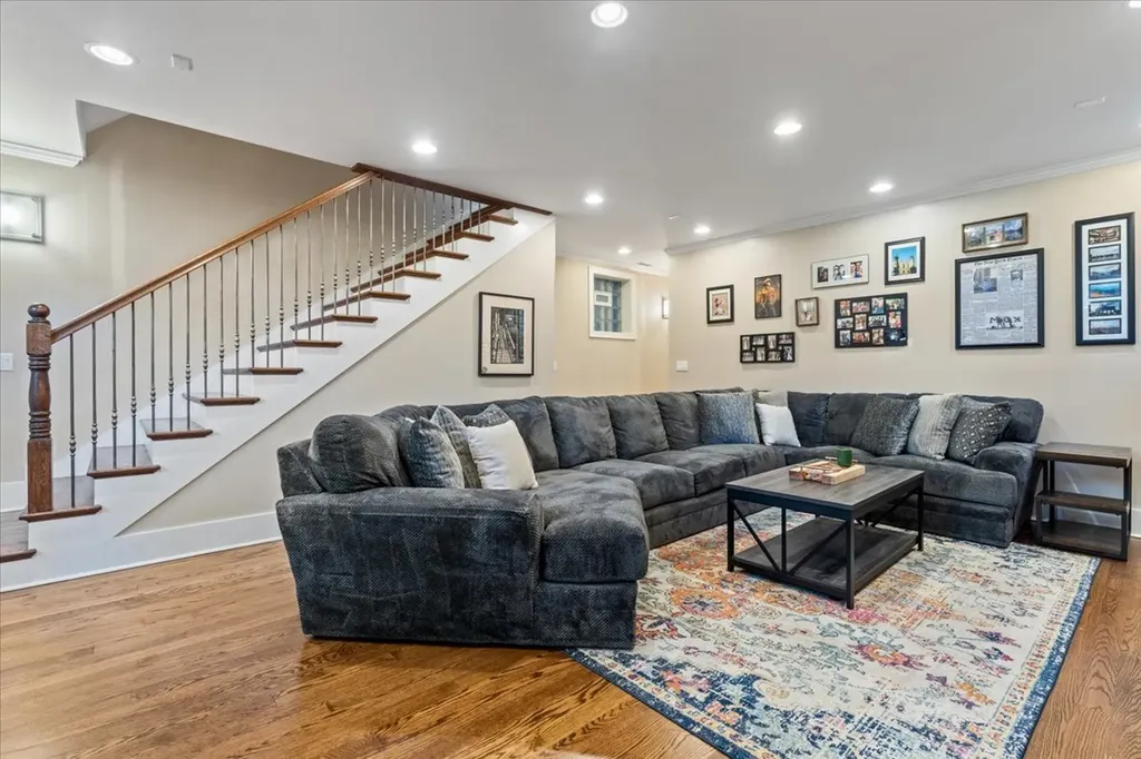 2455 West Walton Street Chicago IL 60622