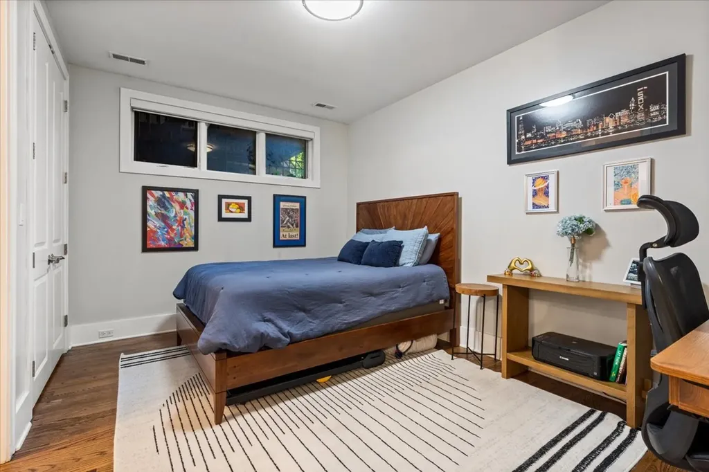 2455 West Walton Street Chicago IL 60622