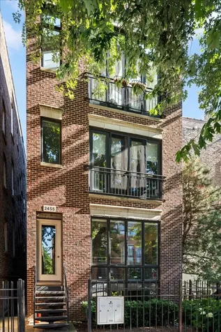 2455 West Walton Street Chicago IL 60622