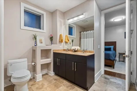 2455 West Walton Street Chicago IL 60622