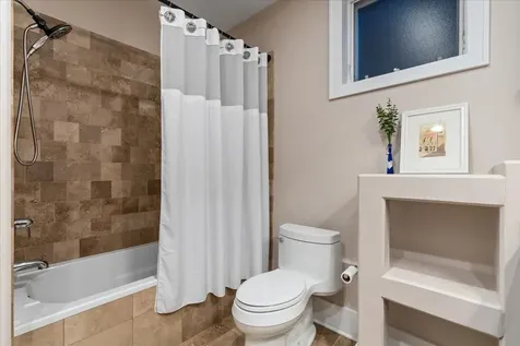 2455 West Walton Street Chicago IL 60622