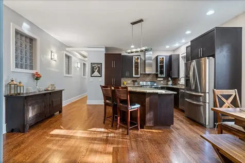 2455 West Walton Street Chicago IL 60622