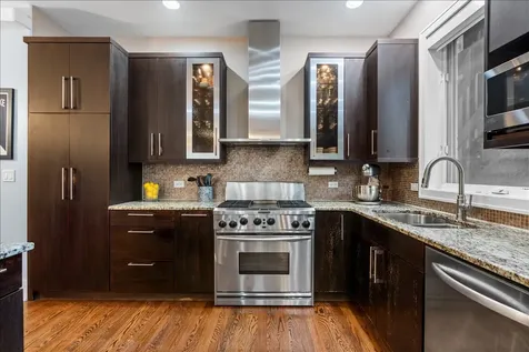 2455 West Walton Street Chicago IL 60622