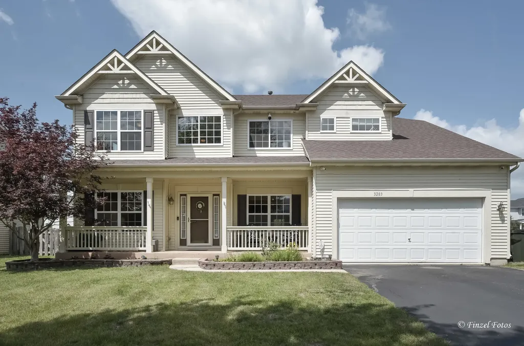 3283 Pinewood Drive Yorkville IL 60560