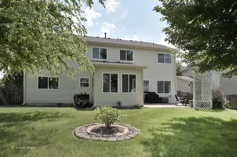 3283 Pinewood Drive Yorkville IL 60560