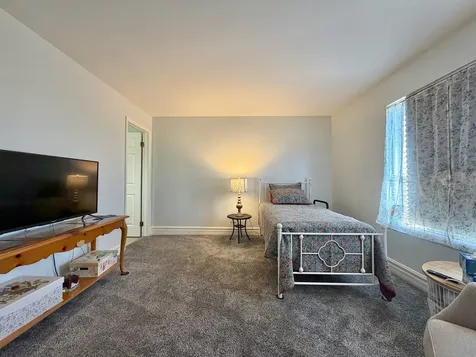 5840 West 104th Street Oak Lawn IL 60453