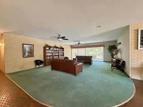 5840 West 104th Street Oak Lawn IL 60453