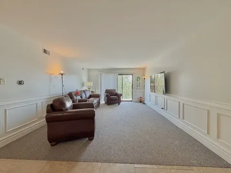 5840 West 104th Street Oak Lawn IL 60453