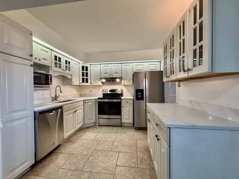 5840 West 104th Street Oak Lawn IL 60453