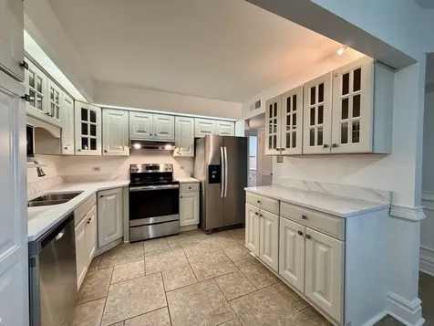 5840 West 104th Street Oak Lawn IL 60453
