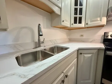 5840 West 104th Street Oak Lawn IL 60453