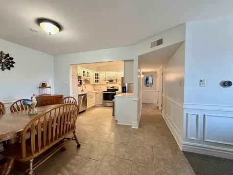 5840 West 104th Street Oak Lawn IL 60453