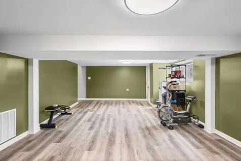 15332 Kenton Avenue Oak Forest IL 60452