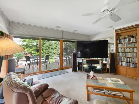 912 Burnham Court Glenview IL 60025