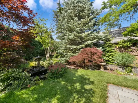 912 Burnham Court Glenview IL 60025