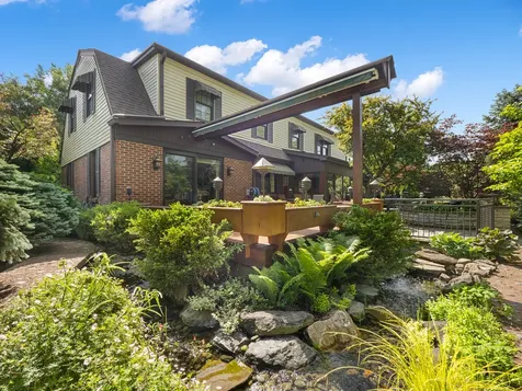 912 Burnham Court Glenview IL 60025