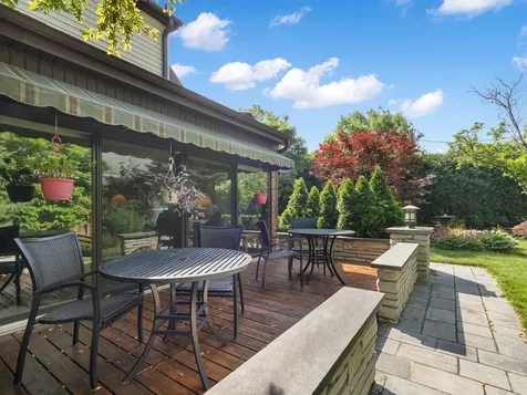912 Burnham Court Glenview IL 60025