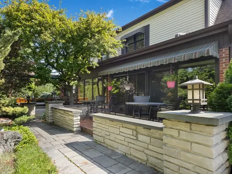 912 Burnham Court Glenview IL 60025