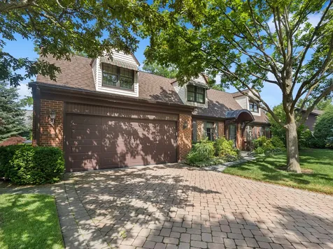 912 Burnham Court Glenview IL 60025