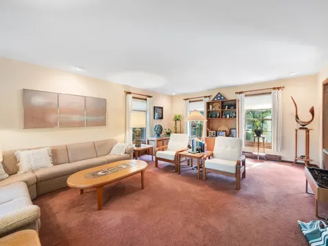912 Burnham Court Glenview IL 60025