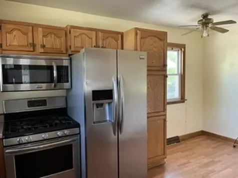 17724 Henry Street Lansing IL 60438