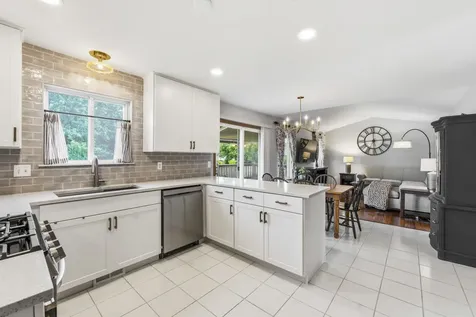 1675 Fiddyment Drive Romeoville IL 60446