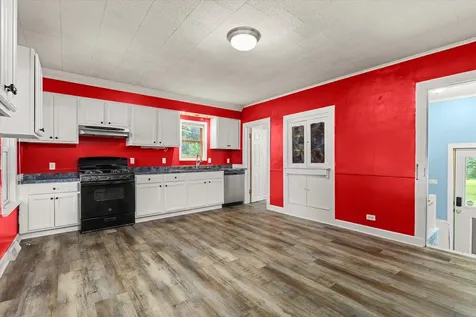 1609 South Hawthorne Road Streator IL 61364