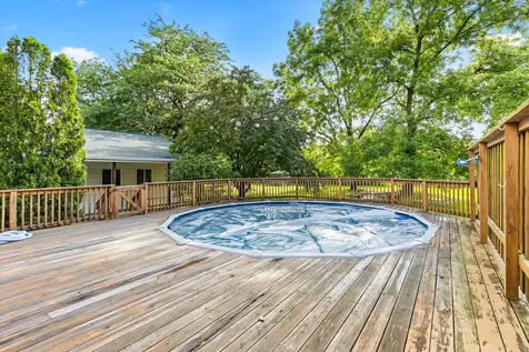 1609 South Hawthorne Road Streator IL 61364