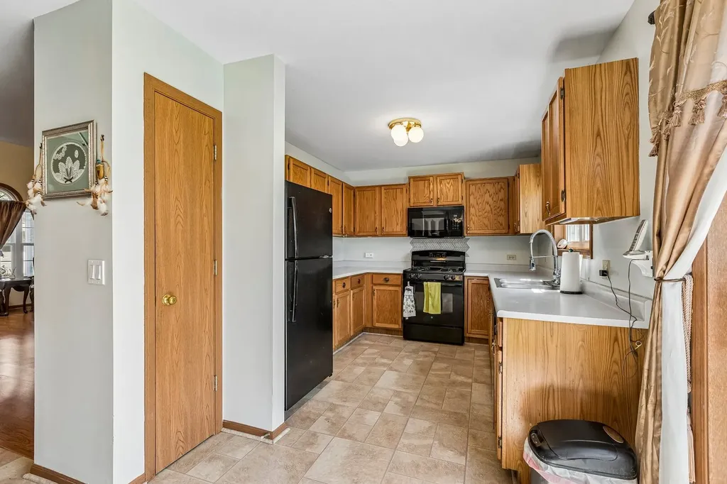 459 Davinci Circle Bolingbrook IL 60440