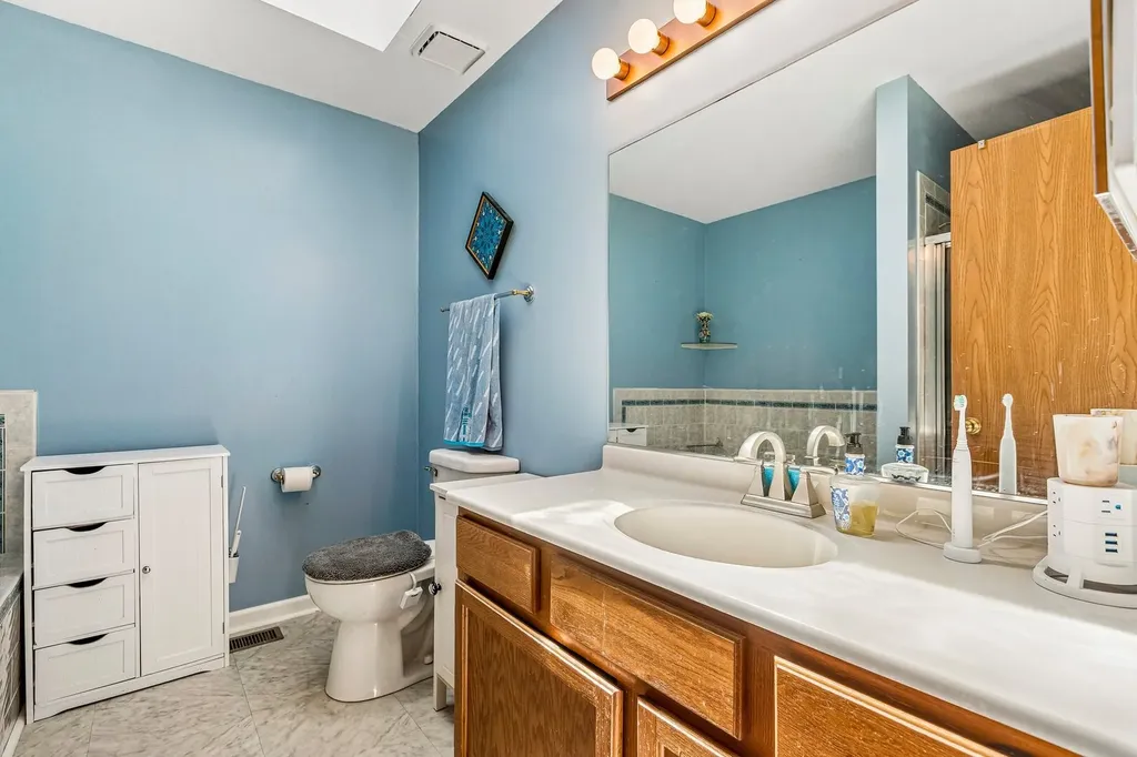 459 Davinci Circle Bolingbrook IL 60440