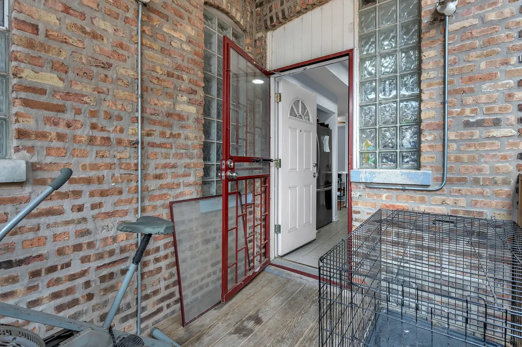 6706 South Ridgeland Avenue Chicago IL 60649