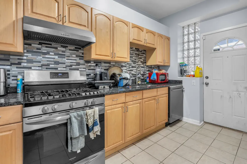 6706 South Ridgeland Avenue Chicago IL 60649