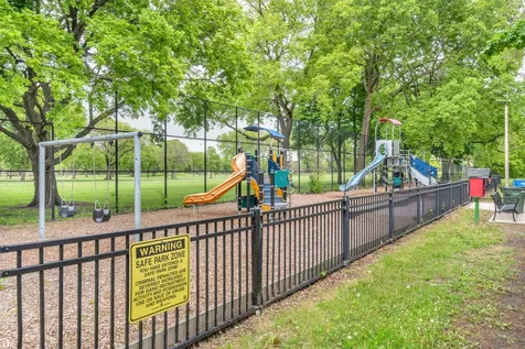 6706 South Ridgeland Avenue Chicago IL 60649