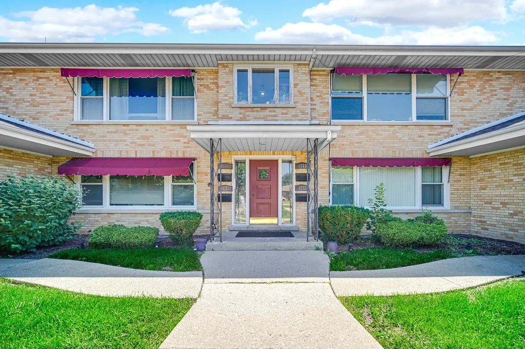 1551 Balmoral Avenue Westchester IL 60154