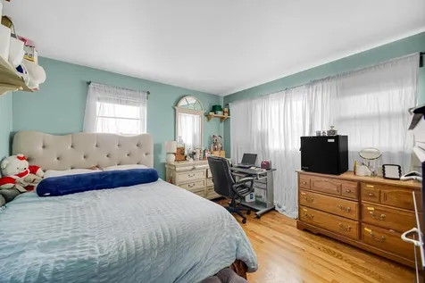 1551 Balmoral Avenue Westchester IL 60154
