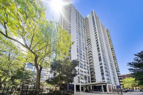 1460 North Sandburg Terrace Chicago IL 60610