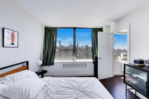1460 North Sandburg Terrace Chicago IL 60610