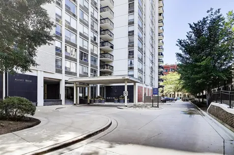1460 North Sandburg Terrace Chicago IL 60610
