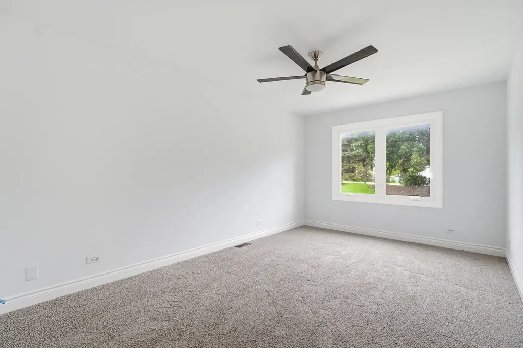 1120 Lakeside Court Aurora IL 60504