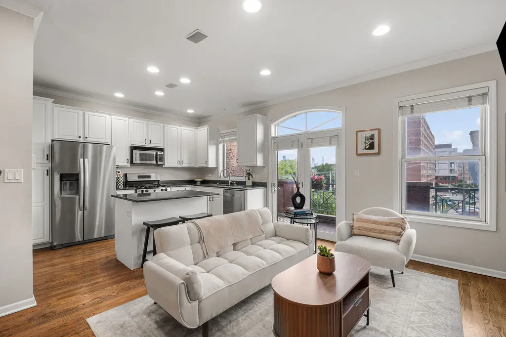 1010 West Diversey Parkway Chicago IL 60614
