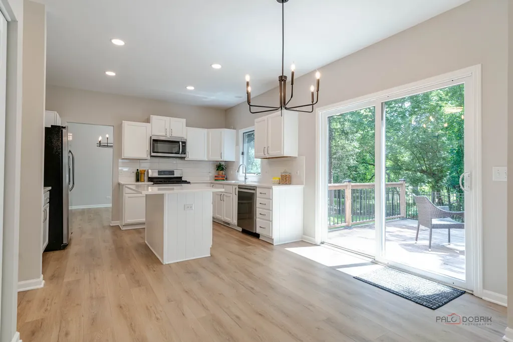688 Wood Creek Drive Antioch IL 60002
