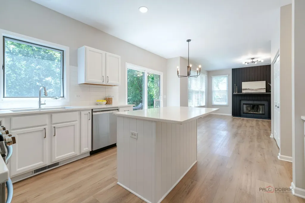 688 Wood Creek Drive Antioch IL 60002