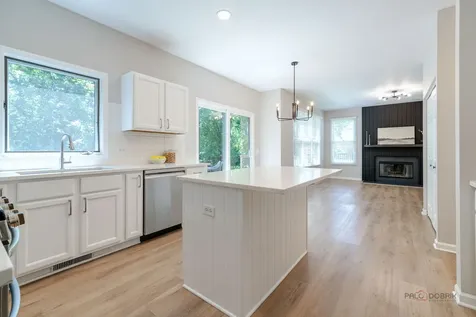 688 Wood Creek Drive Antioch IL 60002