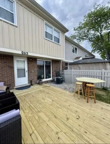 263 Green Court Wood Dale IL 60191