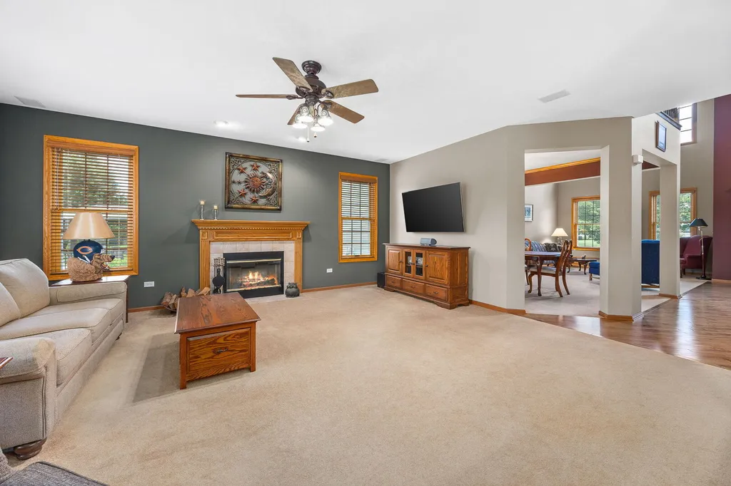 1813 Trevino Circle Bolingbrook IL 60490