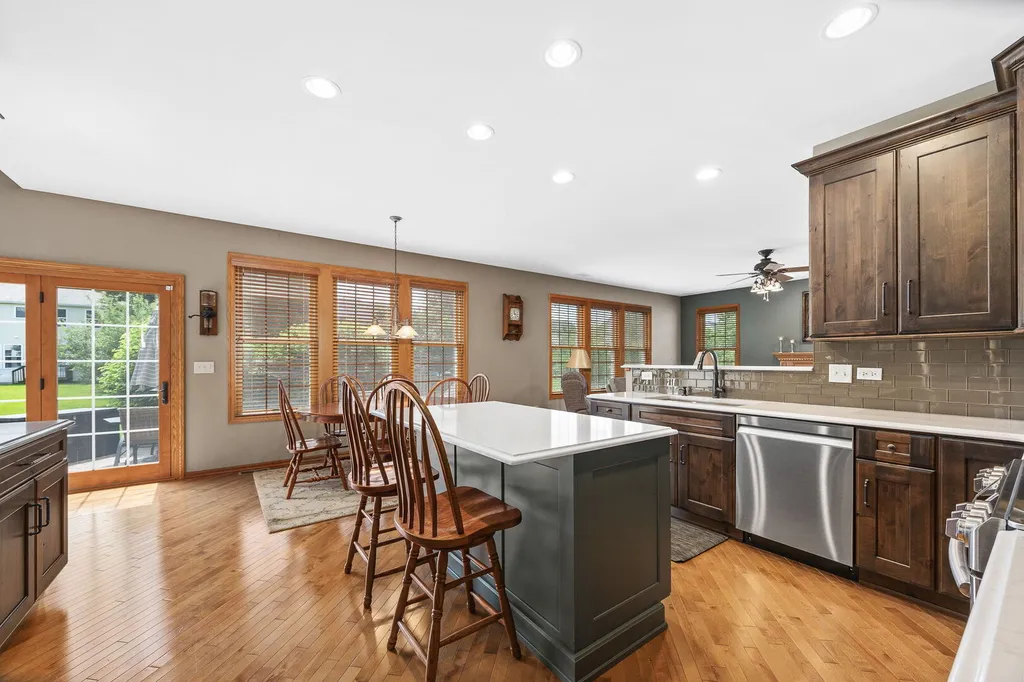 1813 Trevino Circle Bolingbrook IL 60490