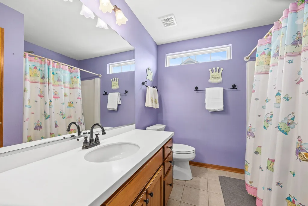 1813 Trevino Circle Bolingbrook IL 60490